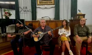 Άργος: Η Κλέλια Ρένεση διαβάζει “Στιγμές στο Άπειρο του χρόνου” του Γιώργου Μουσταΐρα.